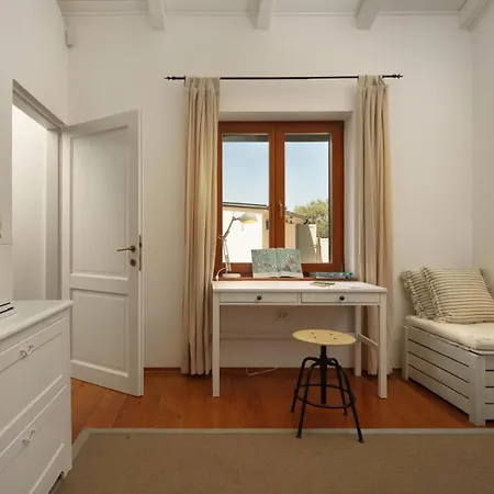 Luxury In Istria - 9,000 Sqm Private Estate With Pool & Sauna, 15 Min To Sea, Near Fazana, 3 Bedrooms *