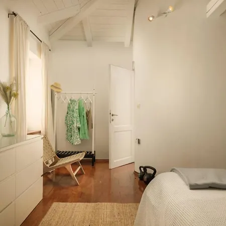 Luxury In Istria - 9,000 Sqm Private Estate With Pool & Sauna, 15 Min To Sea, Near Fazana, 3 Bedrooms Villa