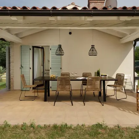 Luxury In Istria - 9,000 Sqm Private Estate With Pool & Sauna, 15 Min To Sea, Near Fazana, 3 Bedrooms * Juršići